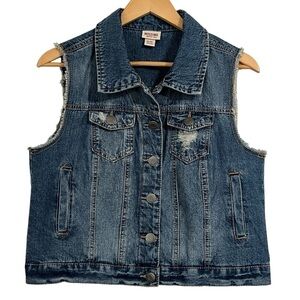 Mossimo Distressed Streetwear Denim Vest with Raw Edge “Sleeves” Size XL